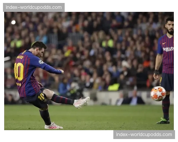 即时：梅西任意球破门，巴黎圣日耳曼客场1-0领先洛里昂